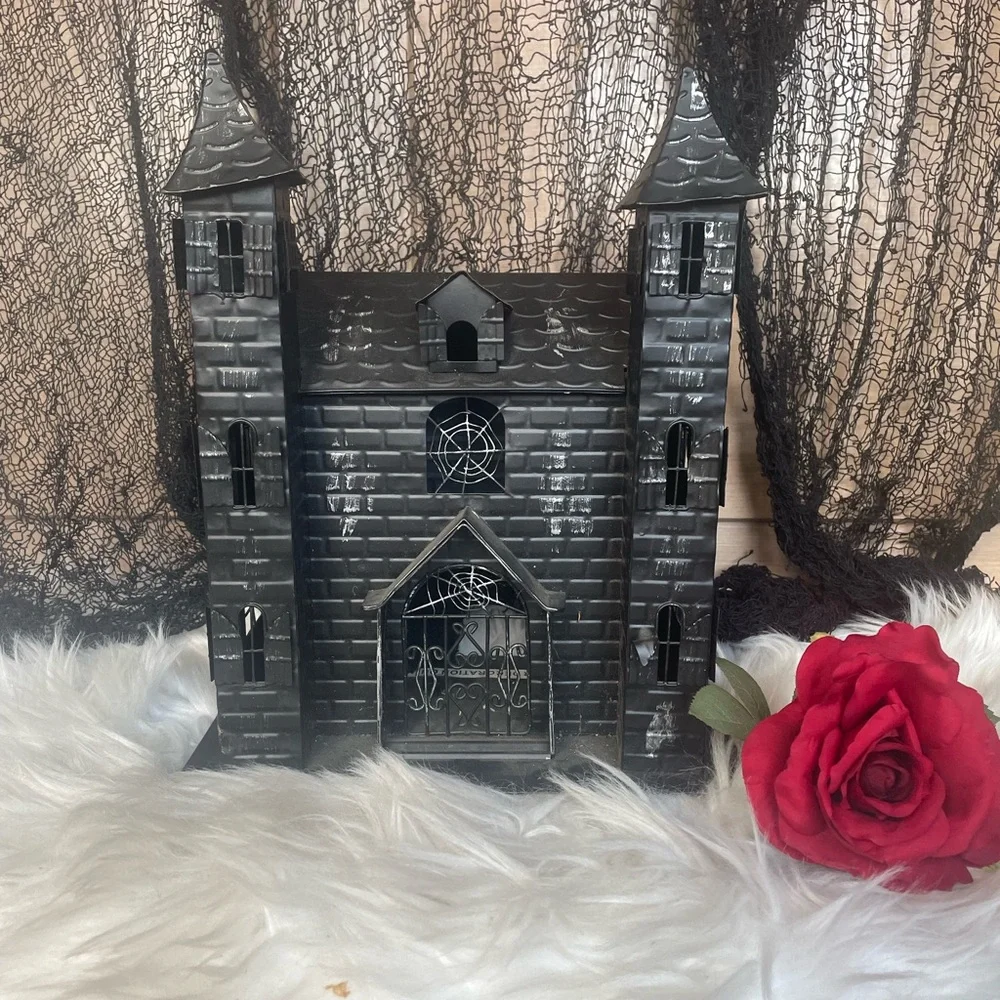 Rare VTG Halloween 2006 Target Medium Tin Haunted House